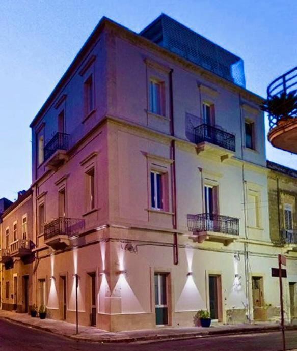 Il Palazzotto Luxury Suites เลชเช ภายนอก รูปภาพ